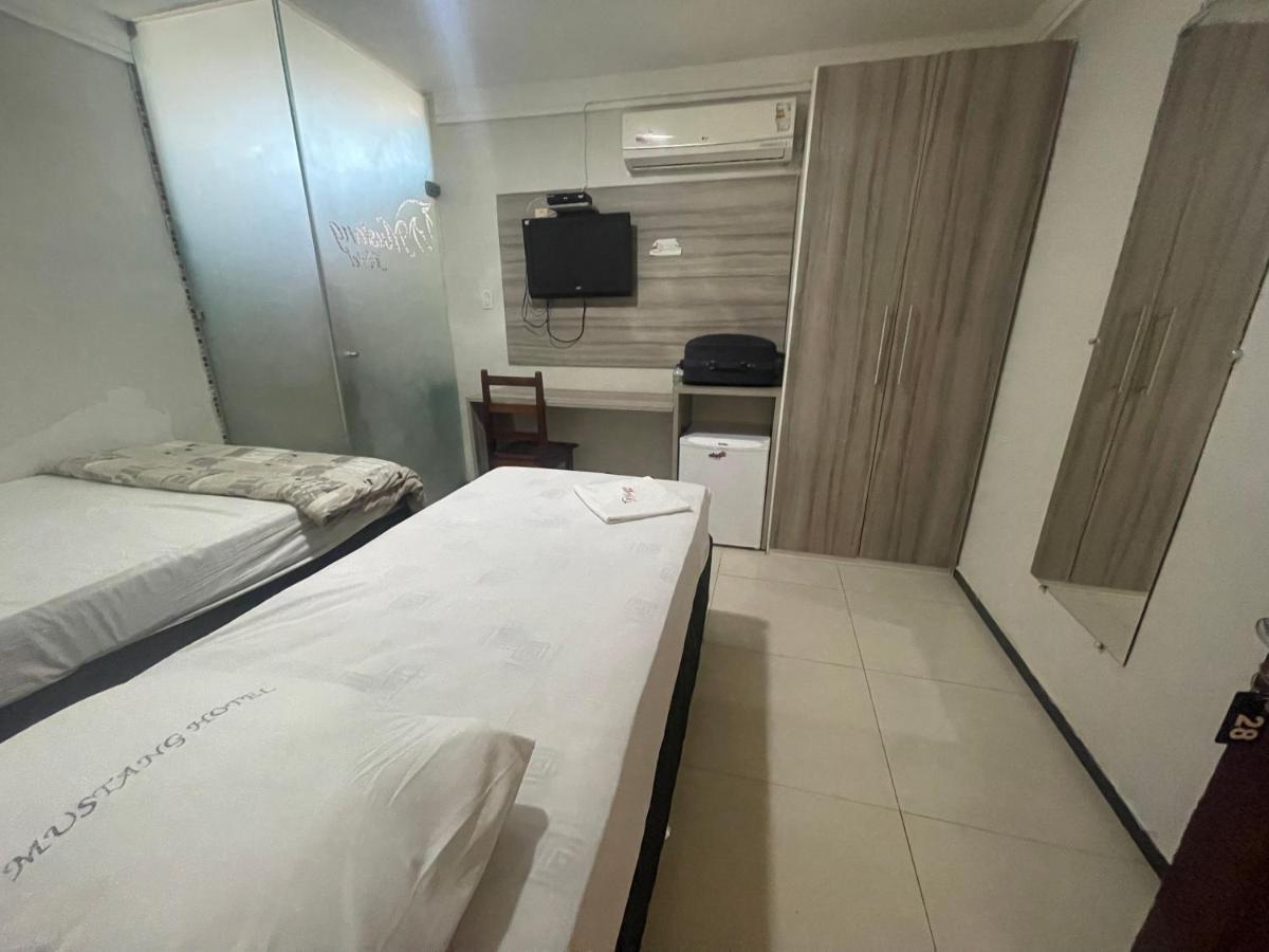 Mustang Hotel Salgueiro Bagian luar foto